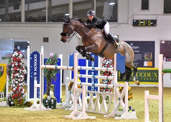 Emily Ward wins the Winter Grand Prix at Arena UK